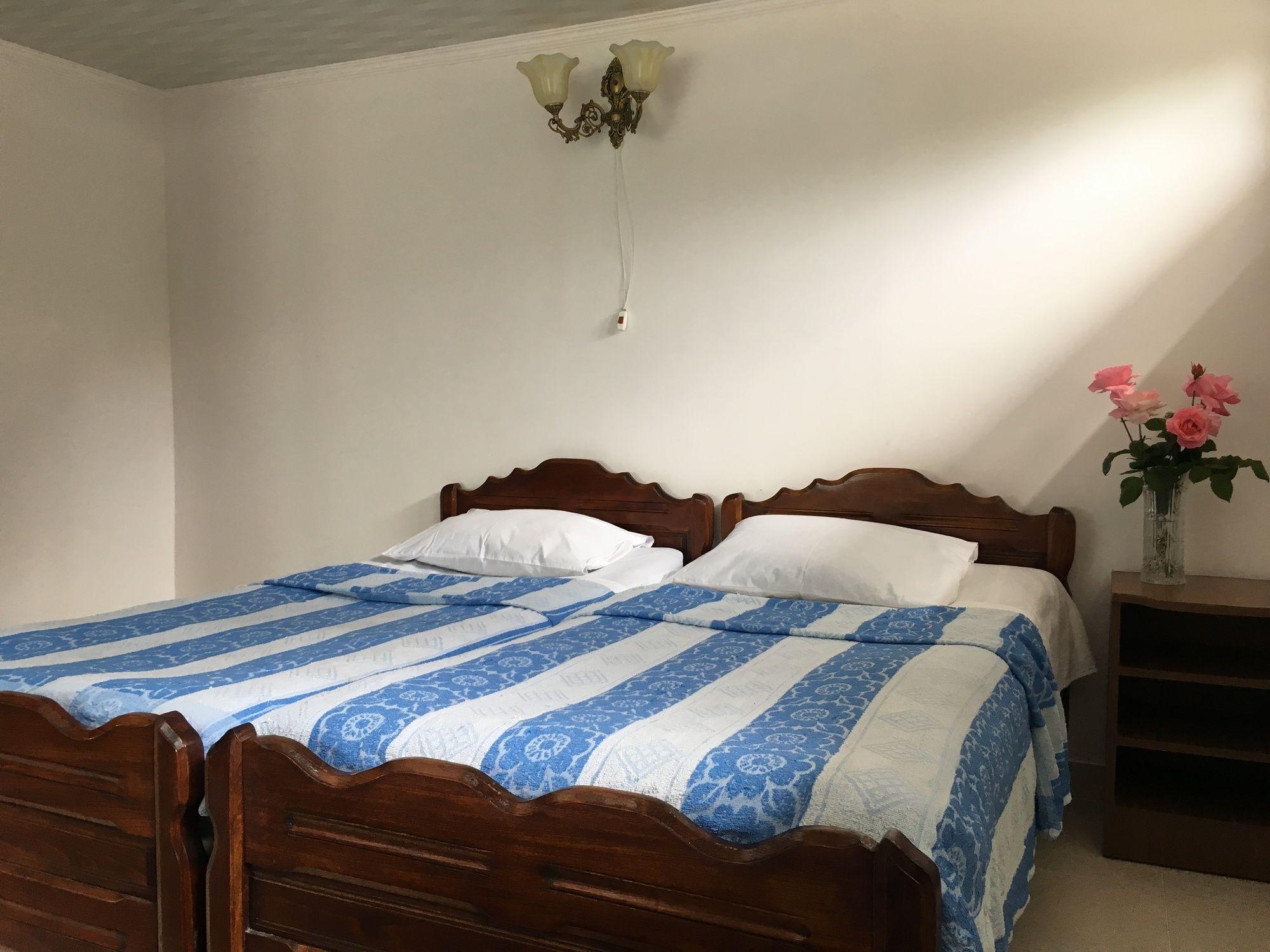 White Guest House باتومي المظهر الخارجي الصورة