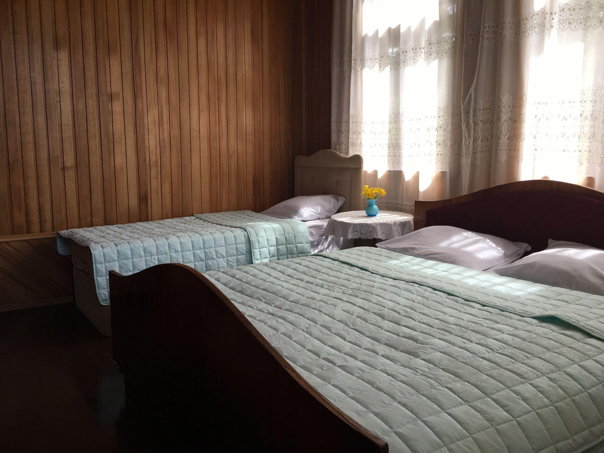 White Guest House باتومي المظهر الخارجي الصورة