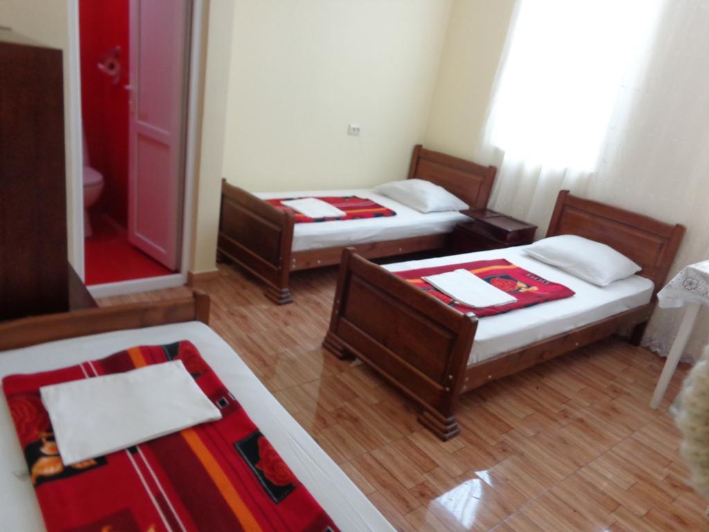 White Guest House باتومي الغرفة الصورة